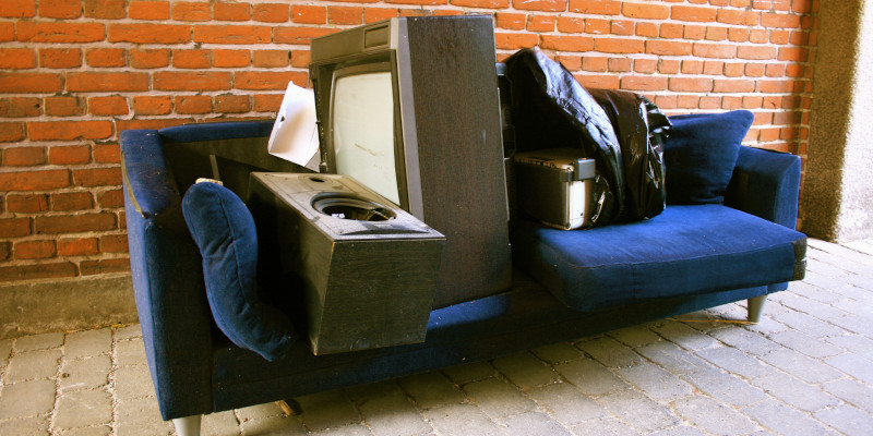 Why Junk Removal Is a Smart Choice Before Your Move